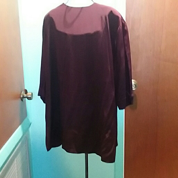 Sophisticated long medium sleeve blouse - Picture 2 of 2
